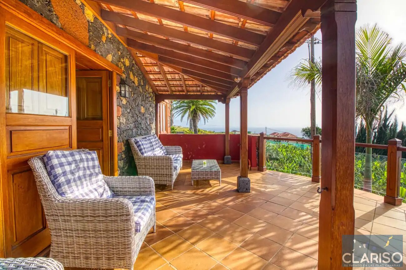Villa Nerea: Ferienhaus mit Pool und tropischem Palmengarten in Tijarafe auf La Palma