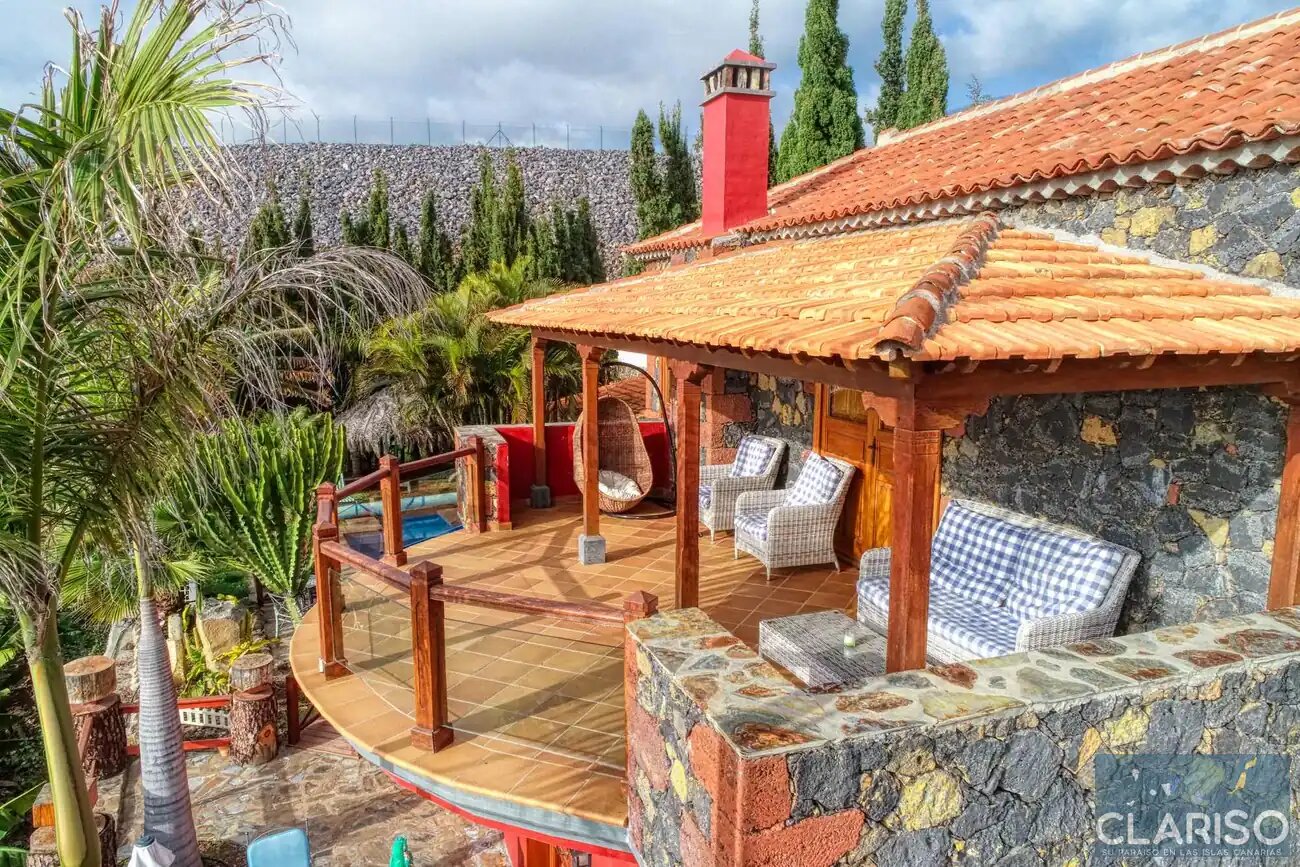 Villa Nerea: Ferienhaus mit Pool und tropischem Palmengarten in Tijarafe auf La Palma