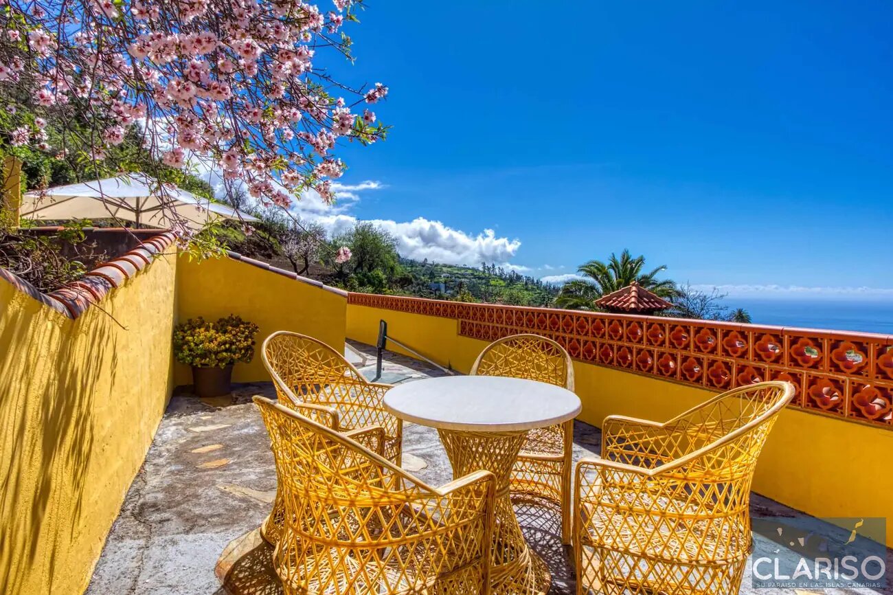 Villa El Rodadero: Ferienhaus mit verglaster Panoramaterrasse und Pool in Puntagorda auf La Palma