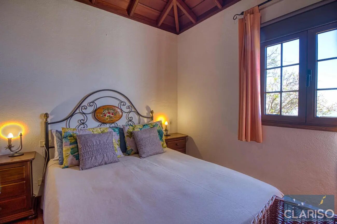 Villa El Rodadero: Ferienhaus mit verglaster Panoramaterrasse und Pool in Puntagorda auf La Palma