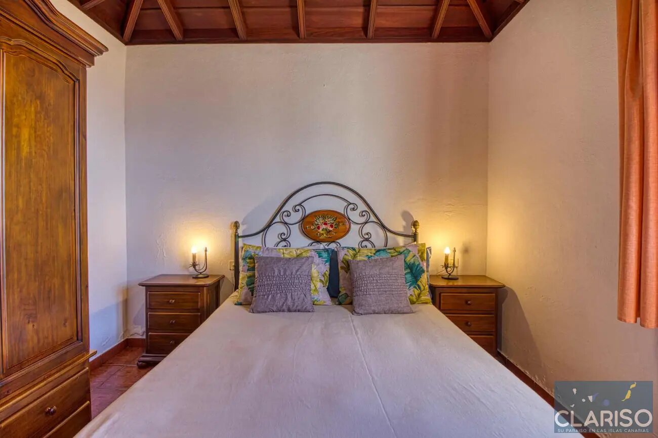 Villa El Rodadero: Ferienhaus mit verglaster Panoramaterrasse und Pool in Puntagorda auf La Palma