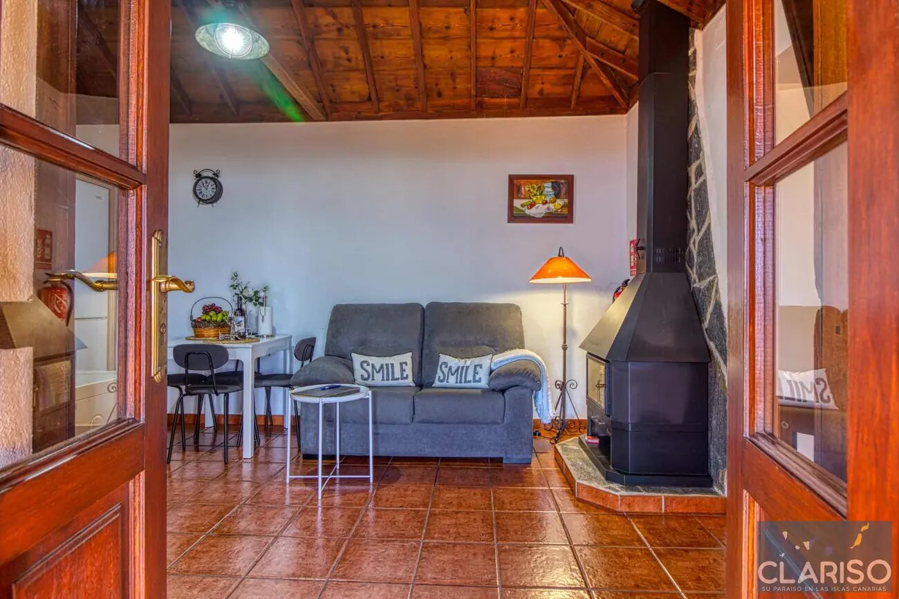 Villa El Rodadero: Ferienhaus mit verglaster Panoramaterrasse und Pool in Puntagorda auf La Palma