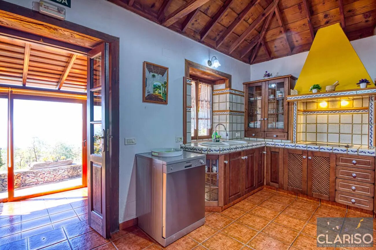 Villa El Rodadero: Ferienhaus mit verglaster Panoramaterrasse und Pool in Puntagorda auf La Palma