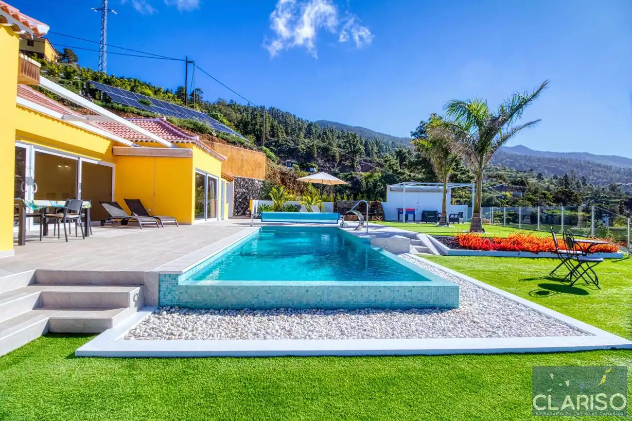 Villa Maraja: Neubau-Villa mit nachhaltigem Energiesystem und Meerblick in Tijarafe auf La Palma