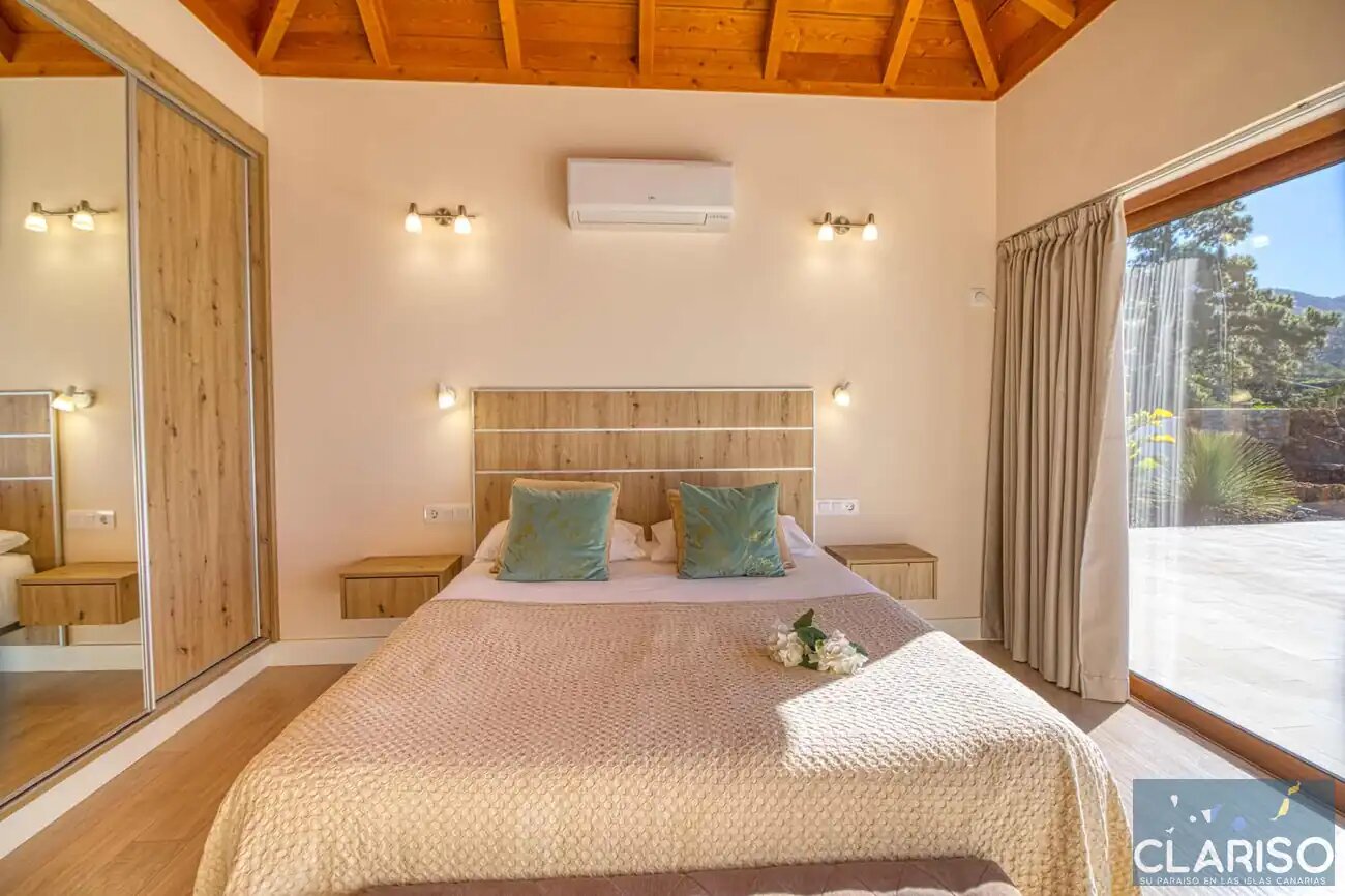 Villa Maraja: Neubau-Villa mit nachhaltigem Energiesystem und Meerblick in Tijarafe auf La Palma
