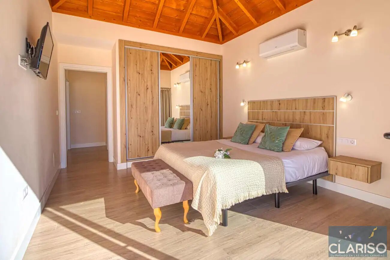 Villa Maraja: Neubau-Villa mit nachhaltigem Energiesystem und Meerblick in Tijarafe auf La Palma