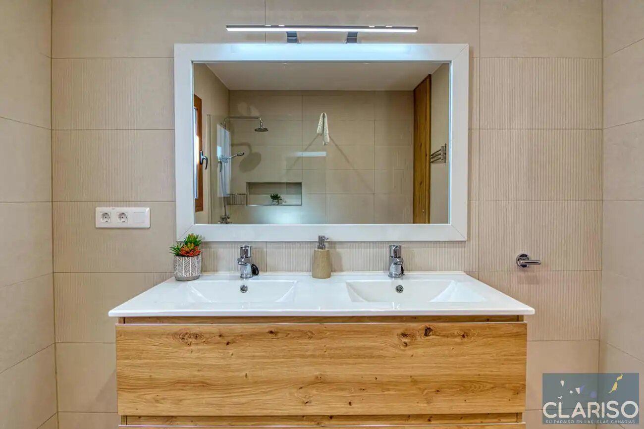 Villa Maraja: Neubau-Villa mit nachhaltigem Energiesystem und Meerblick in Tijarafe auf La Palma