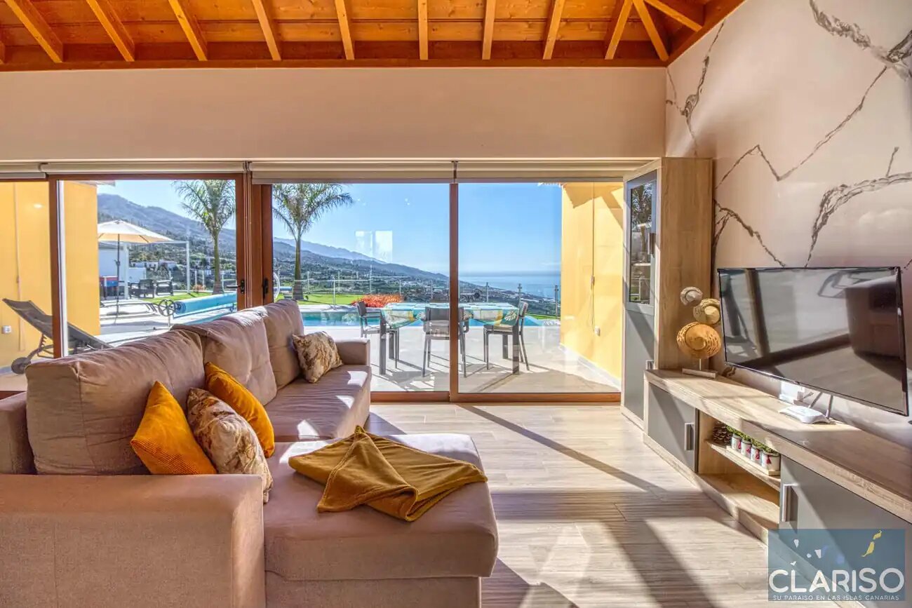 Villa Maraja: Neubau-Villa mit nachhaltigem Energiesystem und Meerblick in Tijarafe auf La Palma
