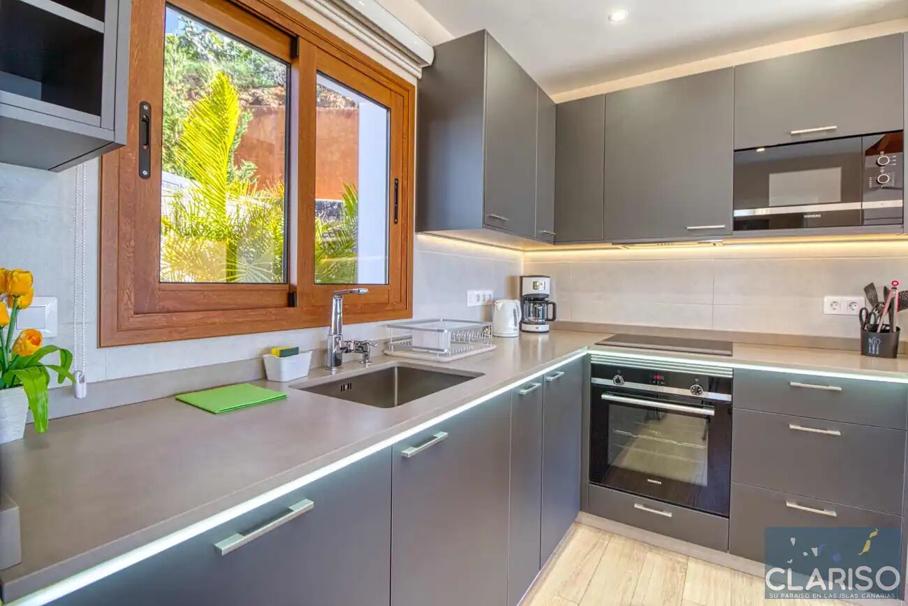 Villa Maraja: Neubau-Villa mit nachhaltigem Energiesystem und Meerblick in Tijarafe auf La Palma