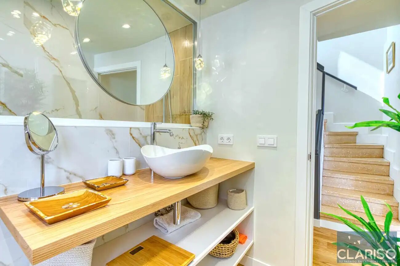 Casa Lamargarita: Aufwendig renoviertes Stadthaus mit begehbarer Dusche in Tazacorte auf La Palma