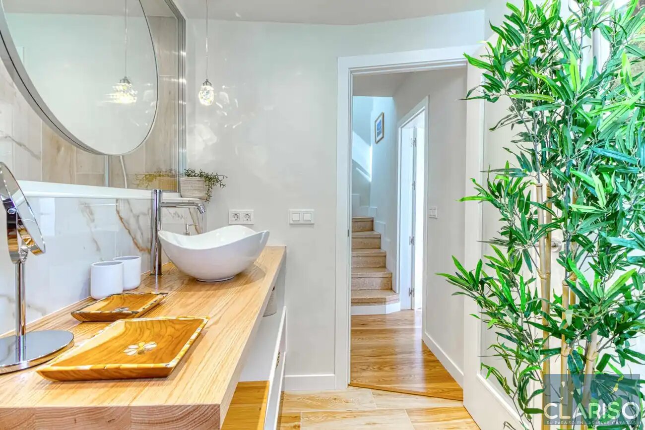 Casa Lamargarita: Aufwendig renoviertes Stadthaus mit begehbarer Dusche in Tazacorte auf La Palma