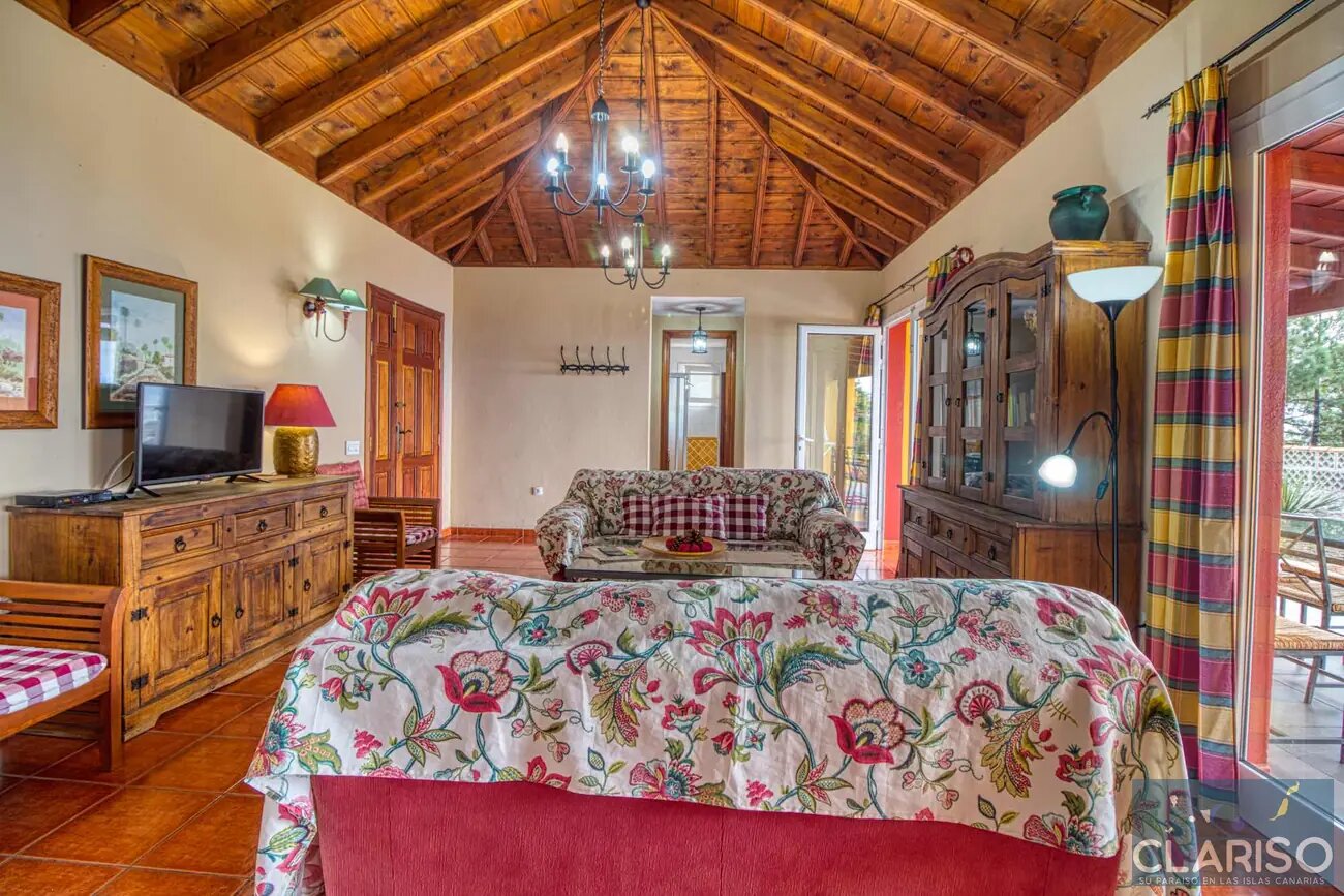 Villa Cerca Amarilla: Ferienhaus mit Meerblick und Vulkanpanorama auf der obersten Terrasse in El Paso auf La Palma