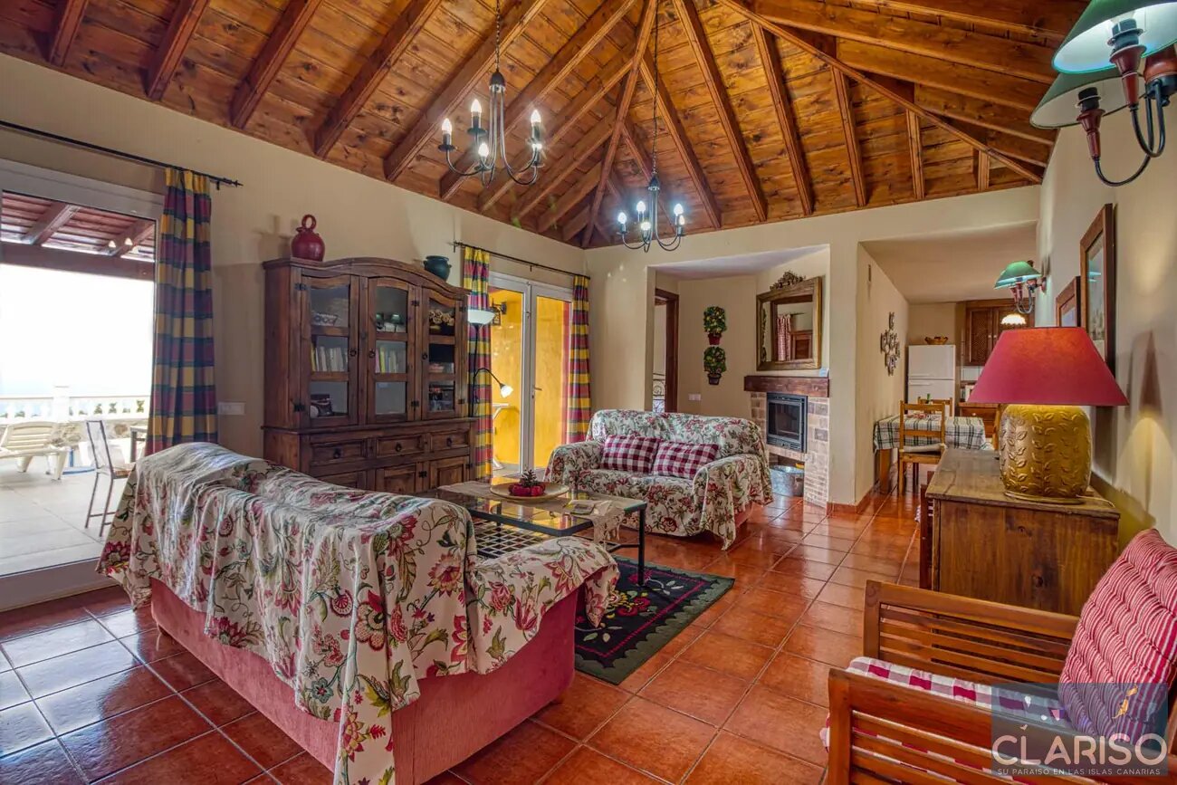Villa Cerca Amarilla: Ferienhaus mit Meerblick und Vulkanpanorama auf der obersten Terrasse in El Paso auf La Palma