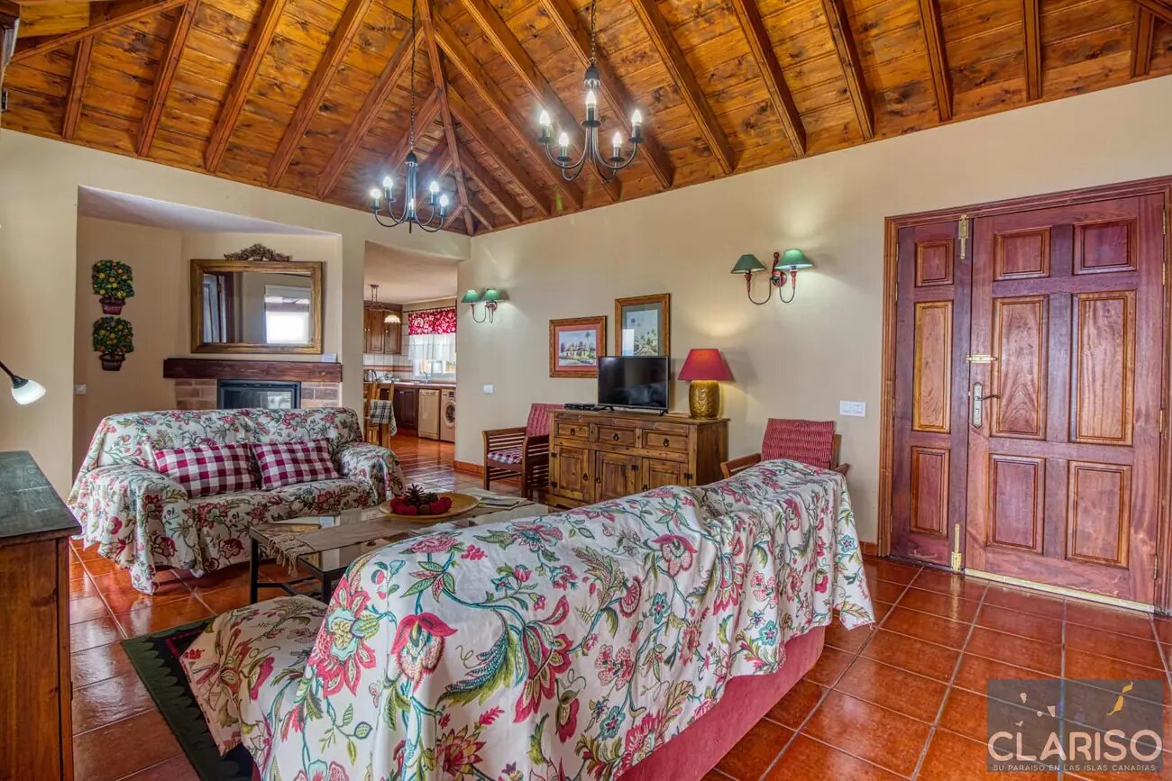 Villa Cerca Amarilla: Ferienhaus mit Meerblick und Vulkanpanorama auf der obersten Terrasse in El Paso auf La Palma