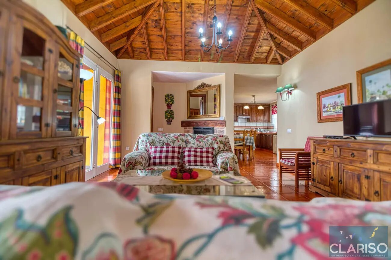 Villa Cerca Amarilla: Ferienhaus mit Meerblick und Vulkanpanorama auf der obersten Terrasse in El Paso auf La Palma