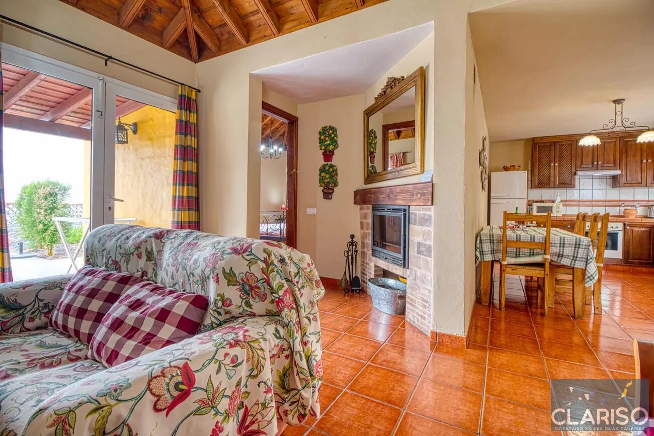 Villa Cerca Amarilla: Ferienhaus mit Meerblick und Vulkanpanorama auf der obersten Terrasse in El Paso auf La Palma