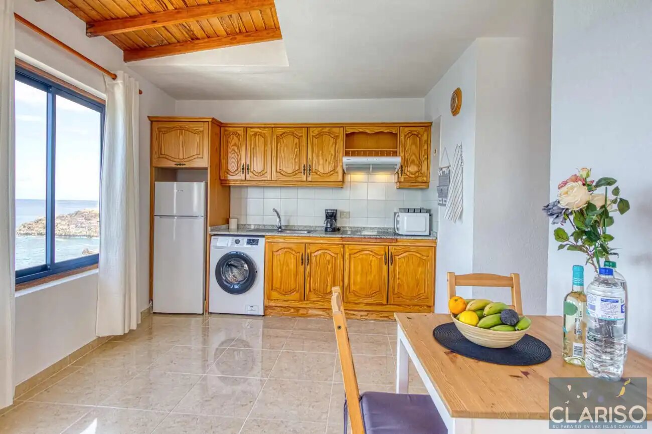 Apartamentos La Bayana 8: Ferienwohnung mit bestem Meerblick direkt am Atlantik nahe Puerto Naos auf La Palma