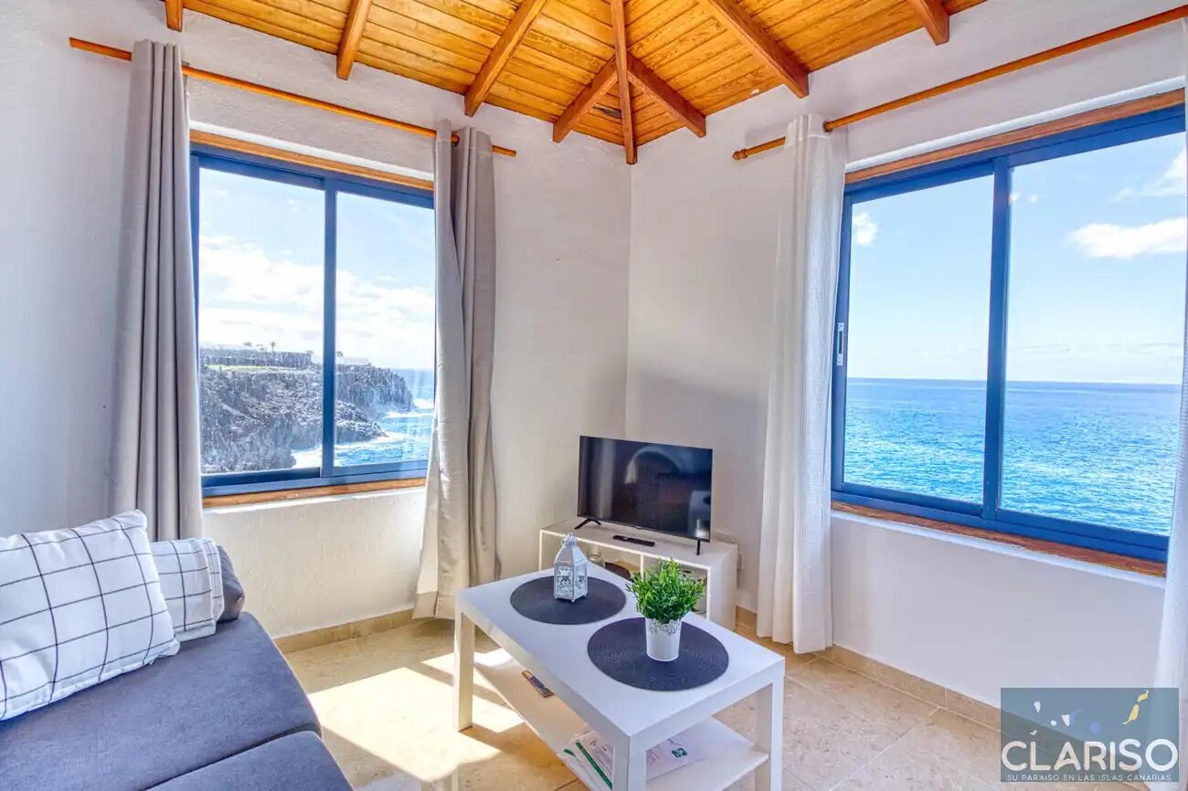 Apartamentos La Bayana 8: Ferienwohnung mit bestem Meerblick direkt am Atlantik nahe Puerto Naos auf La Palma