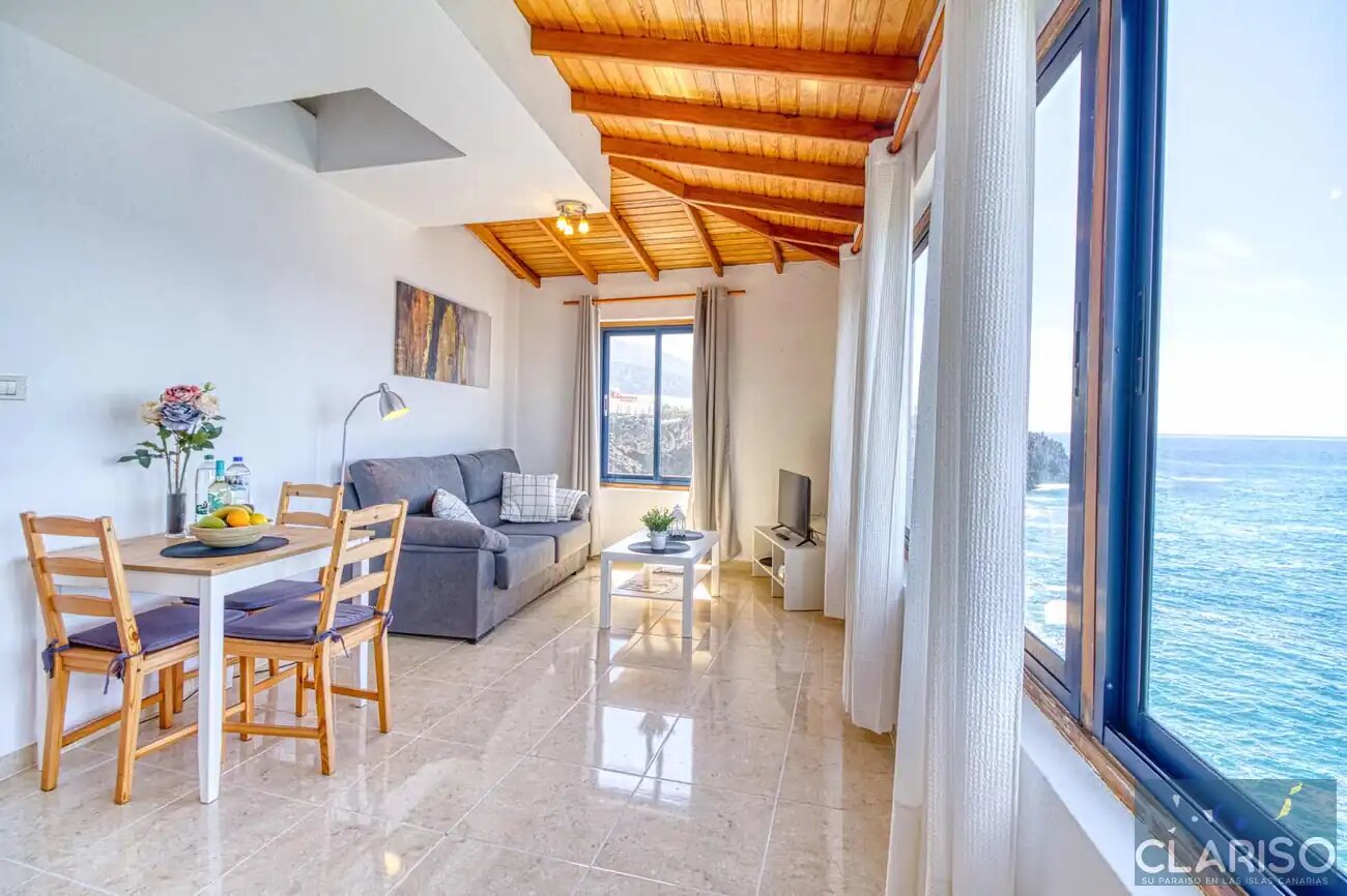 Apartamentos La Bayana 8: Ferienwohnung mit bestem Meerblick direkt am Atlantik nahe Puerto Naos auf La Palma