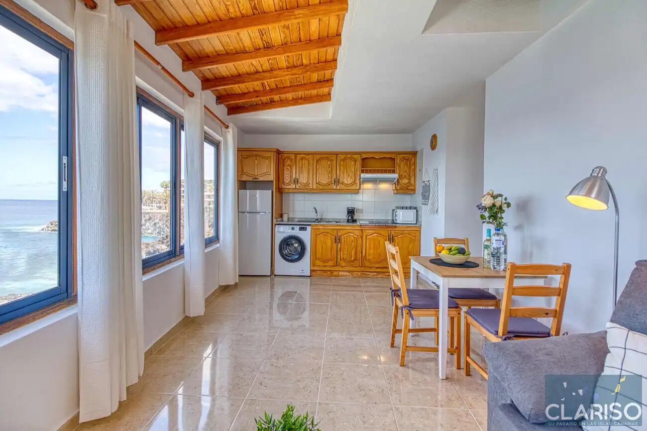 Apartamentos La Bayana 8: Ferienwohnung mit bestem Meerblick direkt am Atlantik nahe Puerto Naos auf La Palma