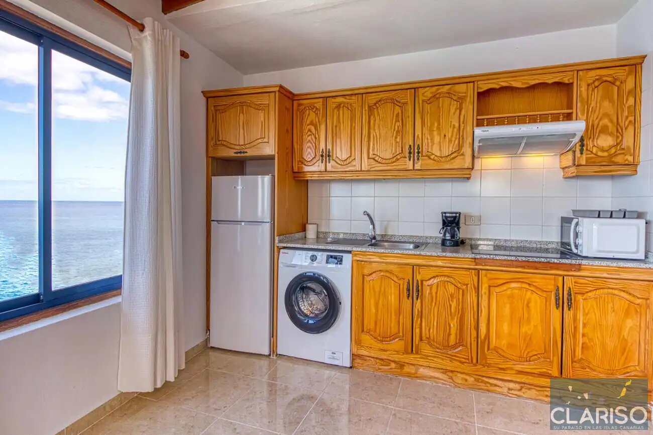 Apartamentos La Bayana 8: Ferienwohnung mit bestem Meerblick direkt am Atlantik nahe Puerto Naos auf La Palma