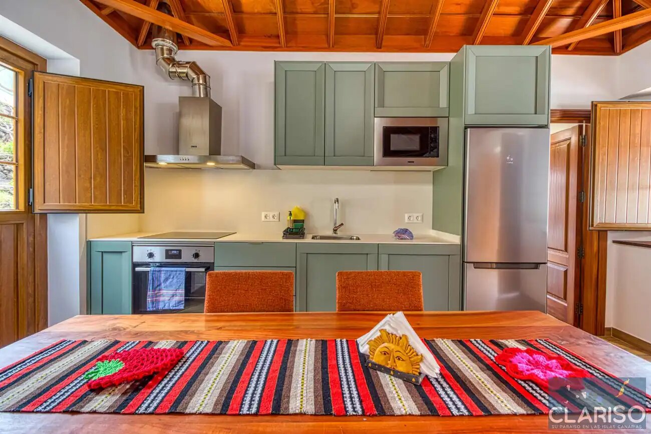 Casa Antonio Villas Morera: Ferienhaus mit solargeheiztem Pool unter Montaña de la Breña in Breña Baja auf La Palma