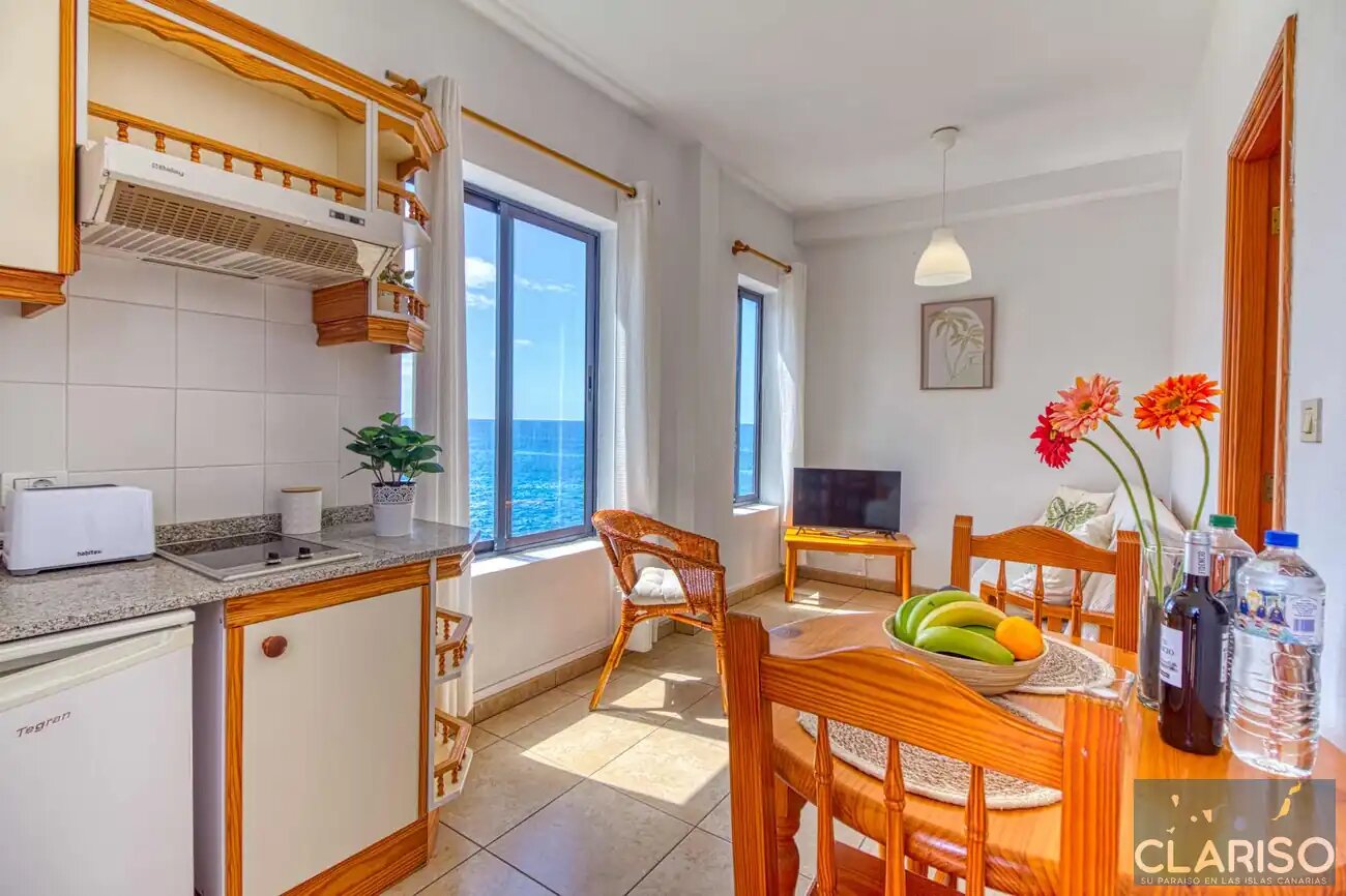 Apartamentos La Bayana 6: Ferienwohnung mit Meerblick direkt am Atlantik nahe Puerto Naos auf La Palma
