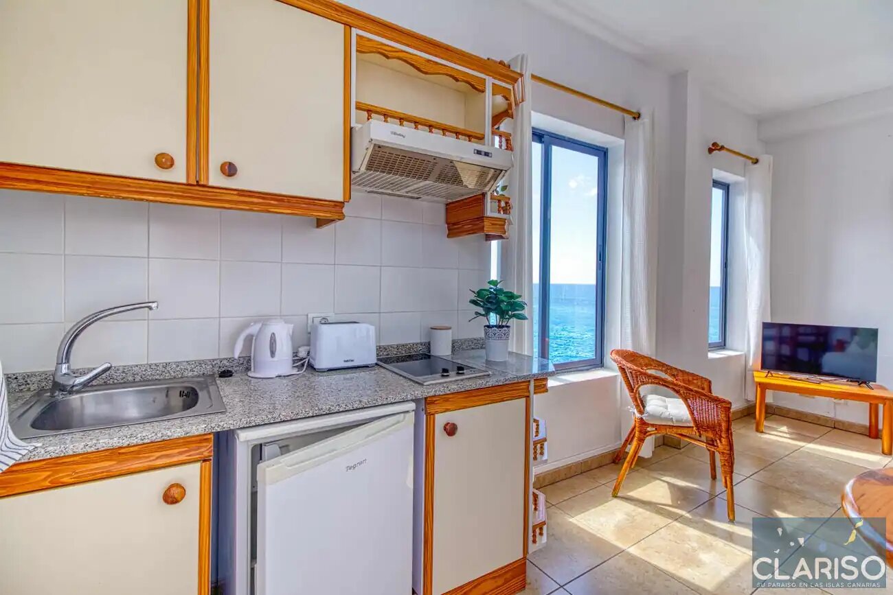 Apartamentos La Bayana 6: Ferienwohnung mit Meerblick direkt am Atlantik nahe Puerto Naos auf La Palma
