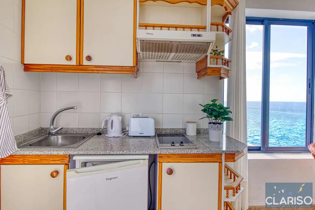 Apartamentos La Bayana 6: Ferienwohnung mit Meerblick direkt am Atlantik nahe Puerto Naos auf La Palma