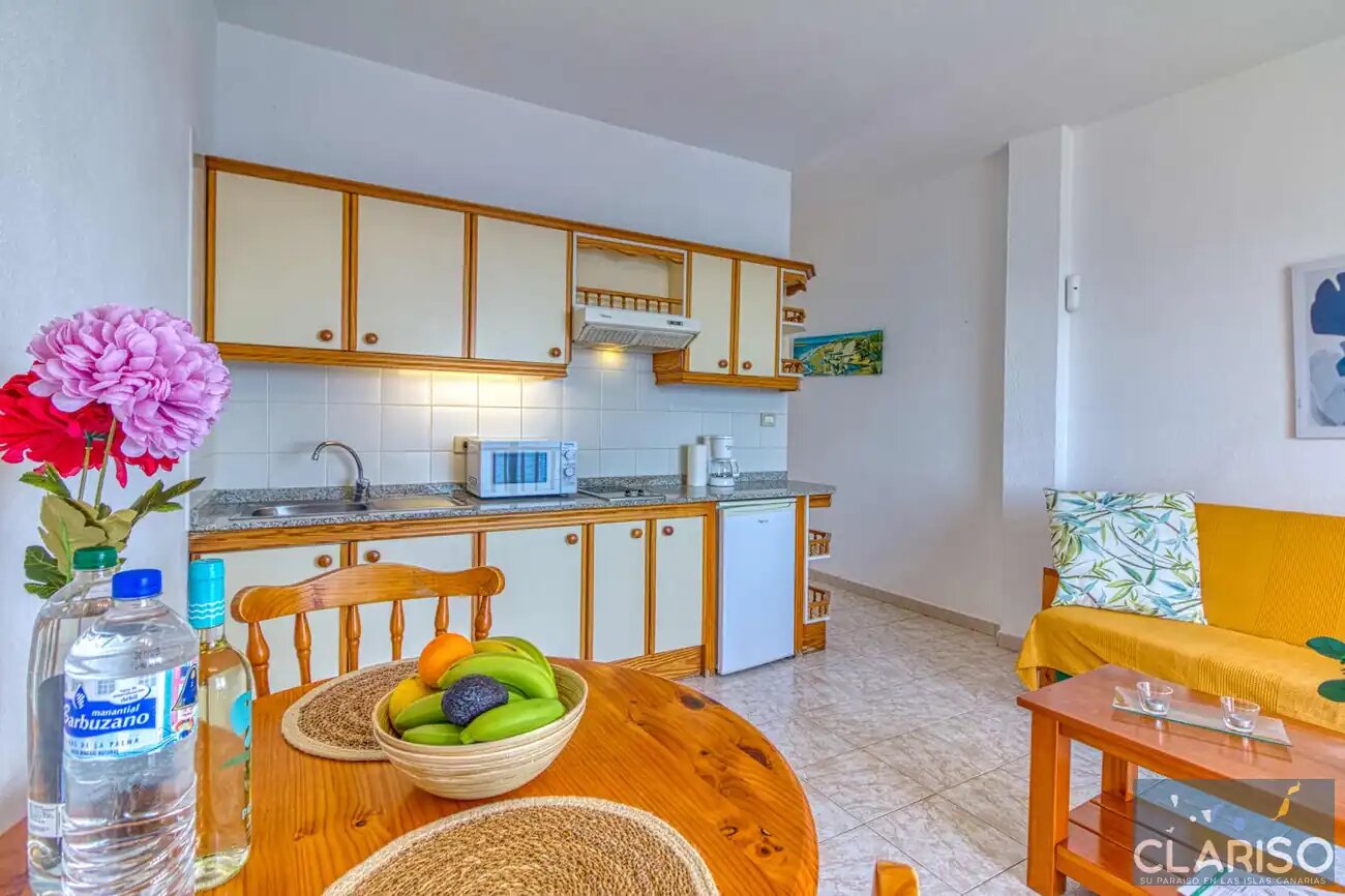 Apartamentos La Bayana 4: Ferienwohnung mit privatem Garten direkt am Atlantik nahe Puerto Naos auf La Palma