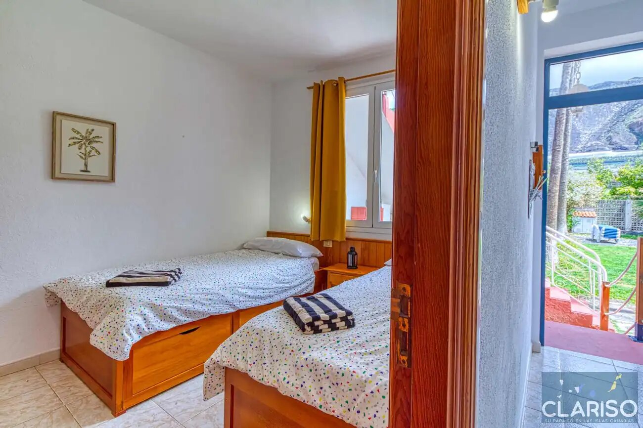 Apartamentos La Bayana 4: Ferienwohnung mit privatem Garten direkt am Atlantik nahe Puerto Naos auf La Palma