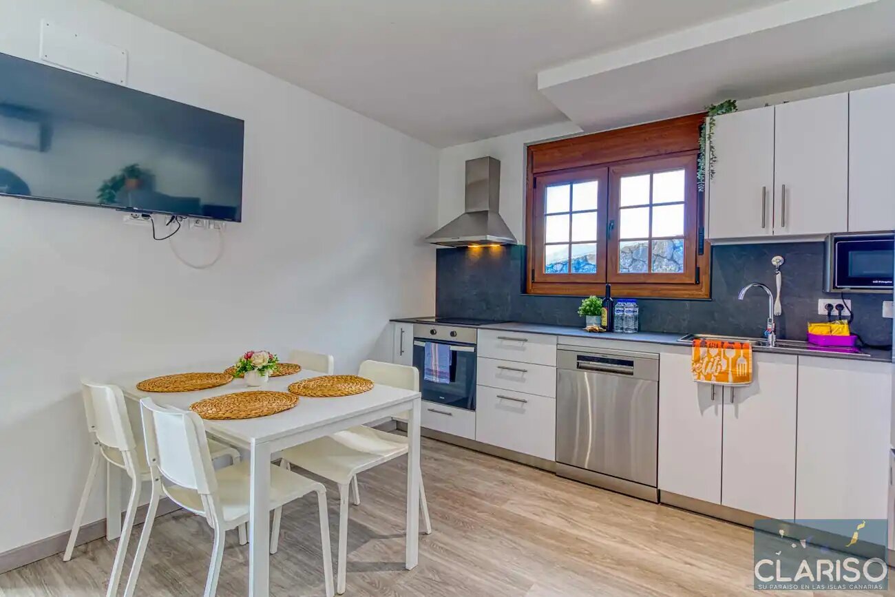 Cerca Nueva B1: Ferienwohnung unterhalb des Vulkans Tajogaite mit privater Terrasse in El Paso auf La Palma