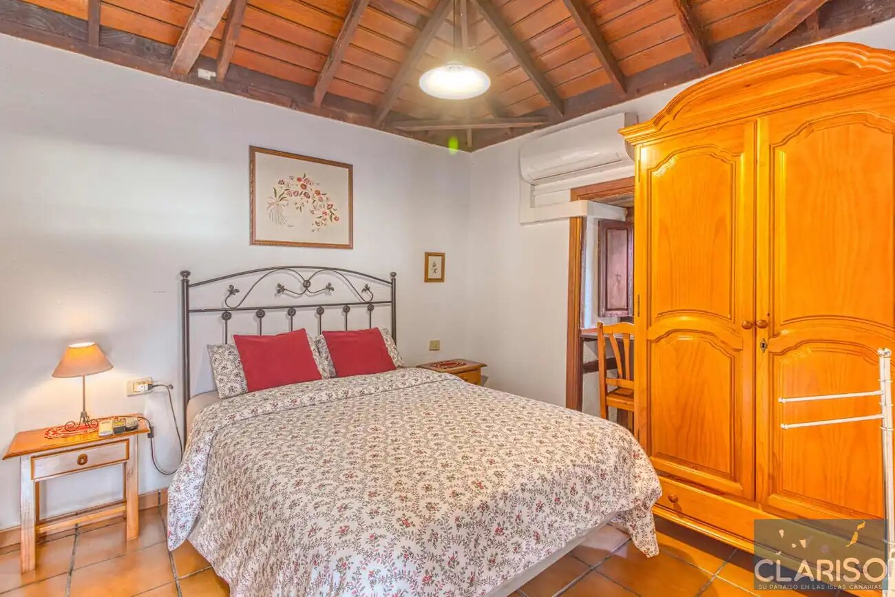 Casa Rural Emilia: Kanarisches Steinhaus mit Holzdecken und Pool auf 718 m in Tijarafe auf La Palma