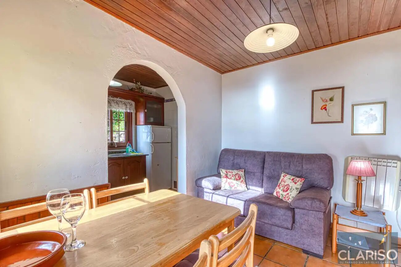 Casa Rural Emilia: Kanarisches Steinhaus mit Holzdecken und Pool auf 718 m in Tijarafe auf La Palma