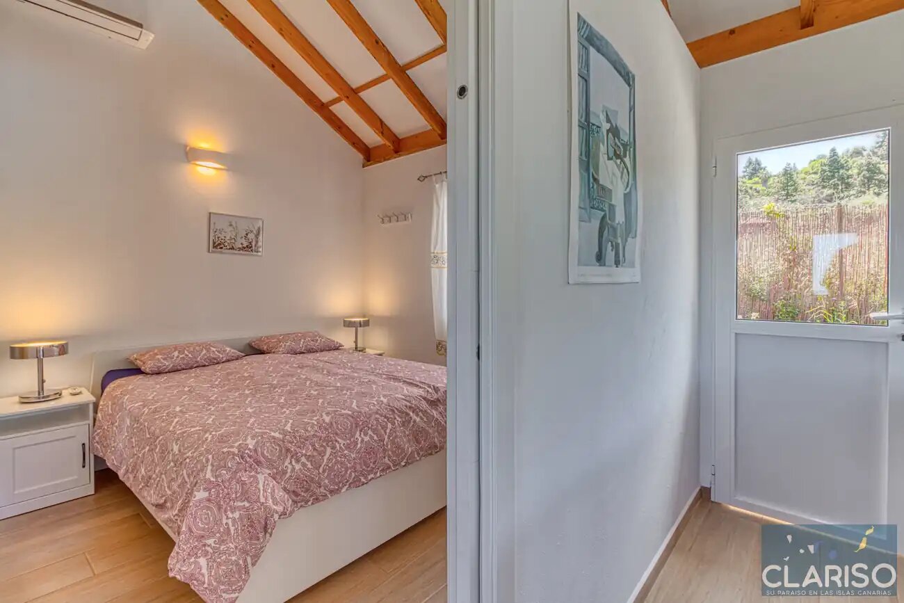 Casa Mesigresi: Ehemalige Schreinerei als Designferienhaus mit solargeheiztem Pool in Puntagorda auf La Palma