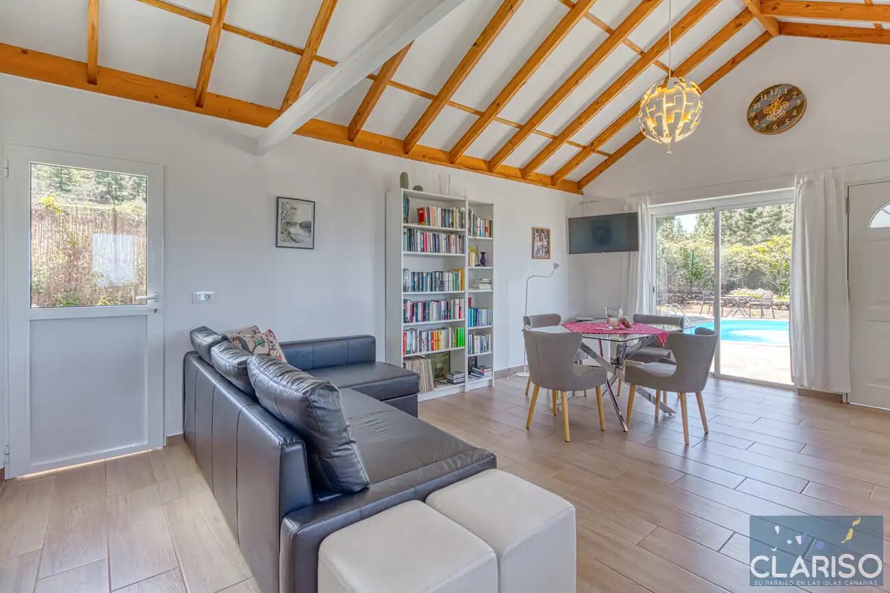 Casa Mesigresi: Ehemalige Schreinerei als Designferienhaus mit solargeheiztem Pool in Puntagorda auf La Palma