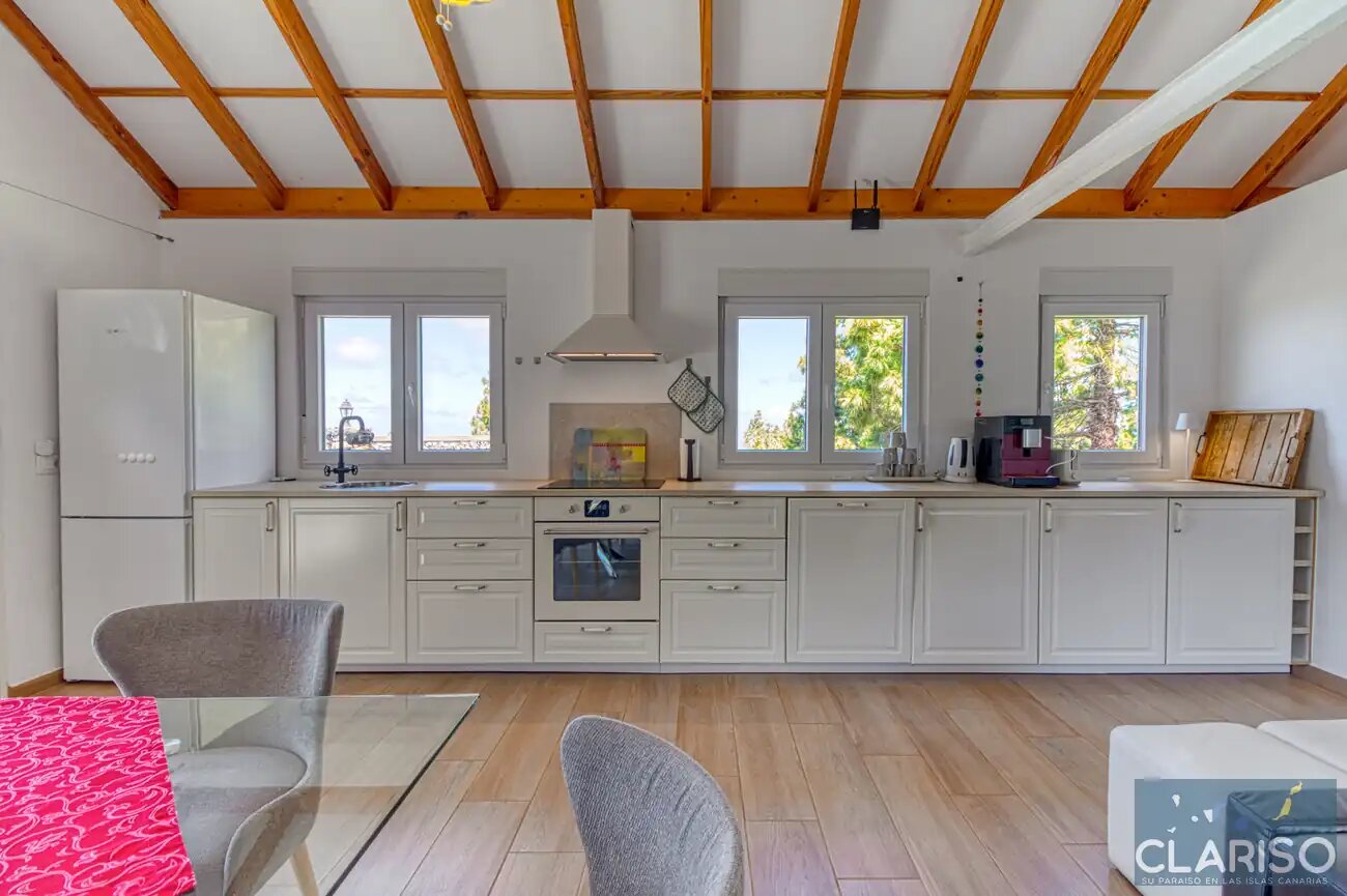 Casa Mesigresi: Ehemalige Schreinerei als Designferienhaus mit solargeheiztem Pool in Puntagorda auf La Palma