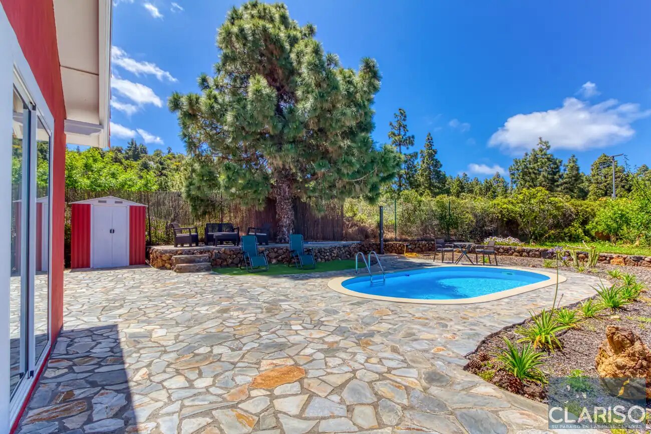 Casa Mesigresi: Ehemalige Schreinerei als Designferienhaus mit solargeheiztem Pool in Puntagorda auf La Palma