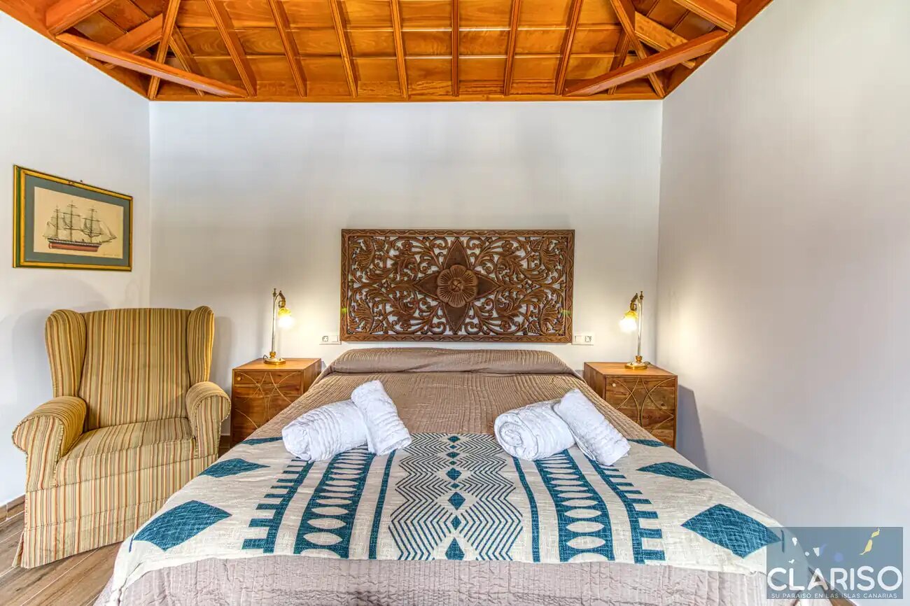 Casa David Villas Morera: Neugebautes Ferienhaus mit solargeheiztem Pool unter Montaña de la Breña in Breña Baja auf La Palma