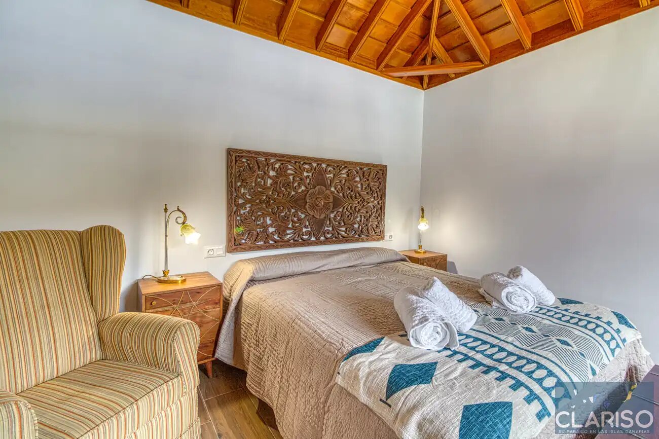 Casa David Villas Morera: Neugebautes Ferienhaus mit solargeheiztem Pool unter Montaña de la Breña in Breña Baja auf La Palma