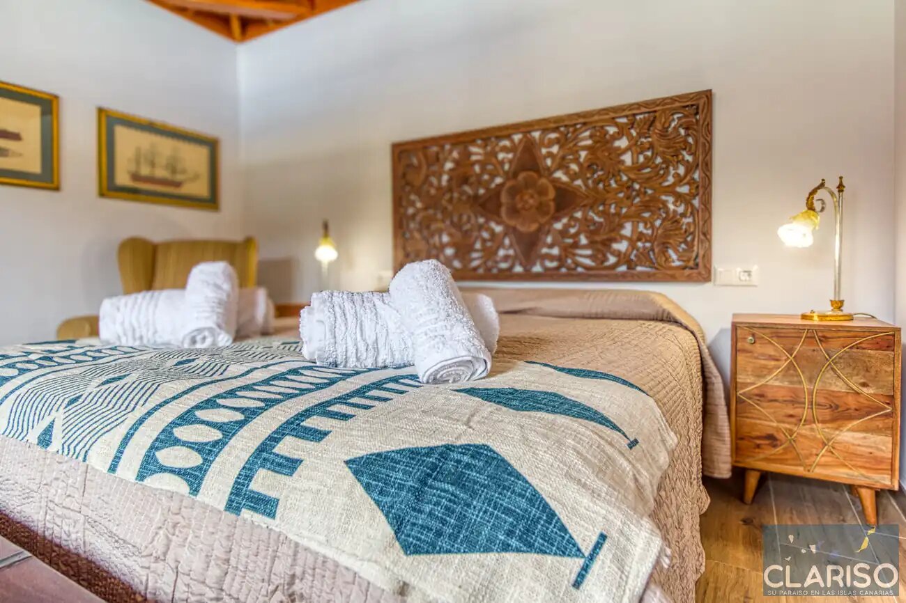 Casa David Villas Morera: Neugebautes Ferienhaus mit solargeheiztem Pool unter Montaña de la Breña in Breña Baja auf La Palma