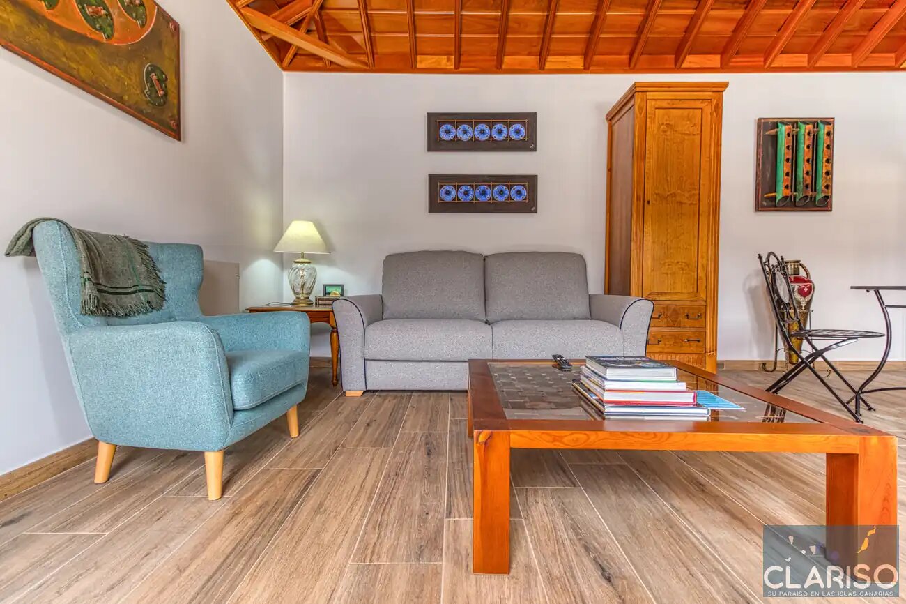 Casa David Villas Morera: Neugebautes Ferienhaus mit solargeheiztem Pool unter Montaña de la Breña in Breña Baja auf La Palma