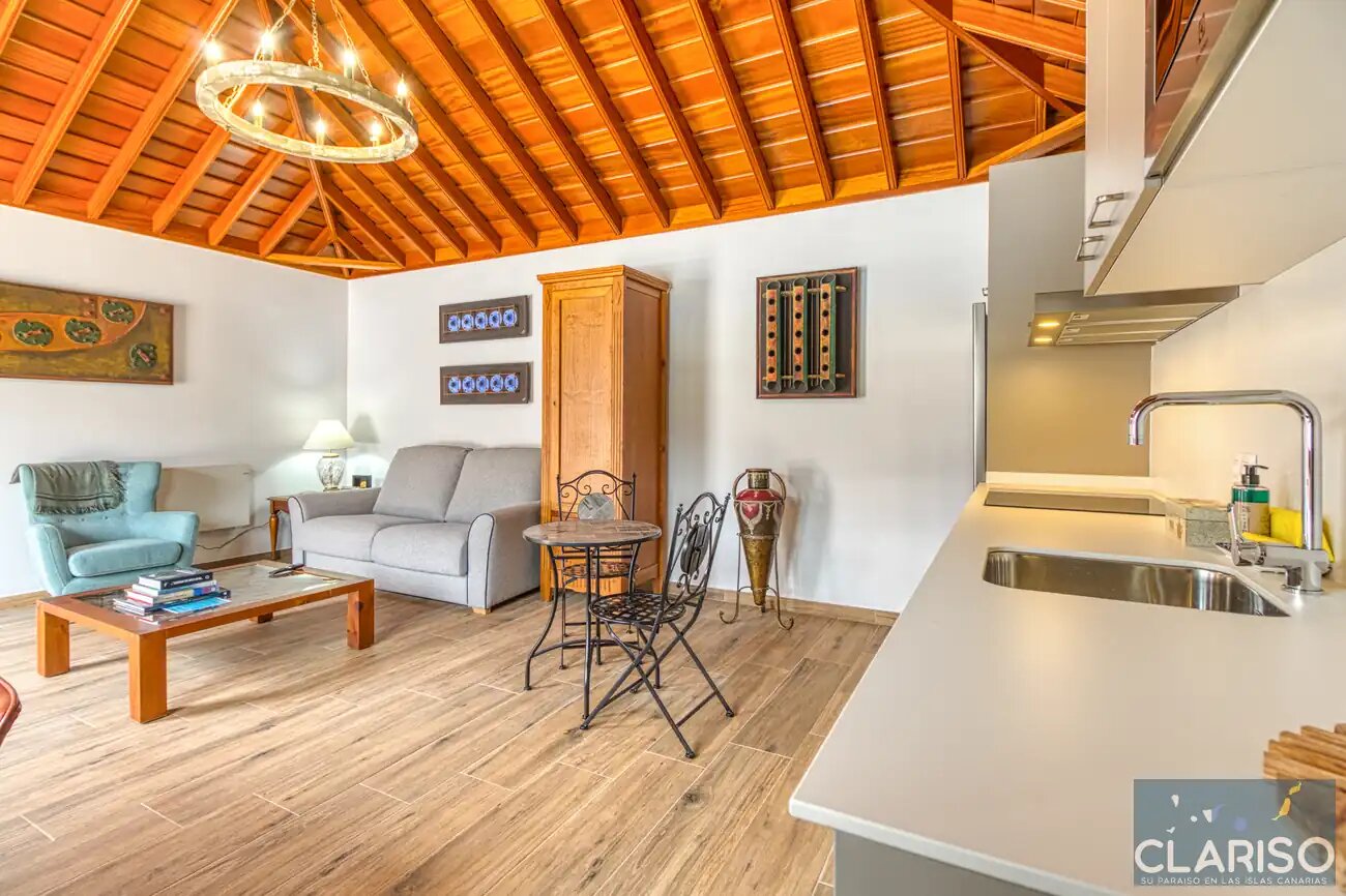 Casa David Villas Morera: Neugebautes Ferienhaus mit solargeheiztem Pool unter Montaña de la Breña in Breña Baja auf La Palma