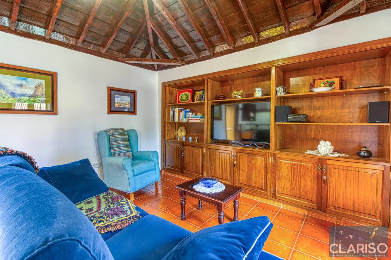 Casa Teresa Villas Morera: Kanarisches Steinhaus mit Holzdecken und solargeheiztem Pool in Breña Baja auf La Palma