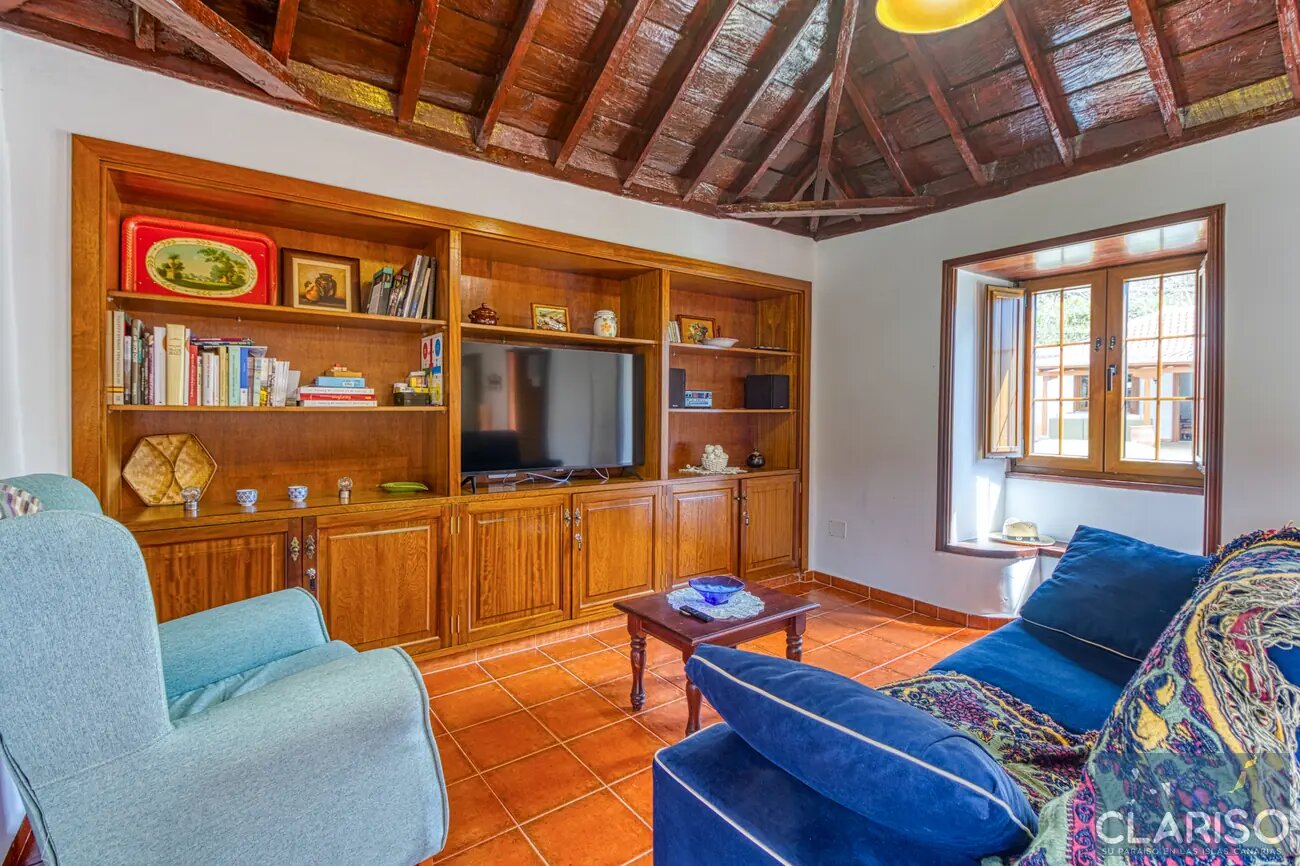 Casa Teresa Villas Morera: Kanarisches Steinhaus mit Holzdecken und solargeheiztem Pool in Breña Baja auf La Palma