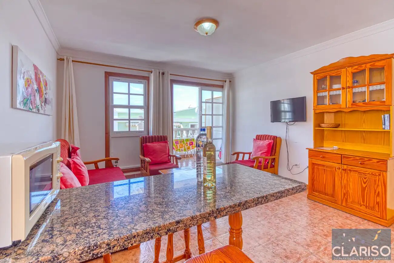 Apartamento Roque Horizonte: Ferienwohnung mit Balkon und seitlichem Meerblick nahe dem Strand in Puerto Naos auf La Palma