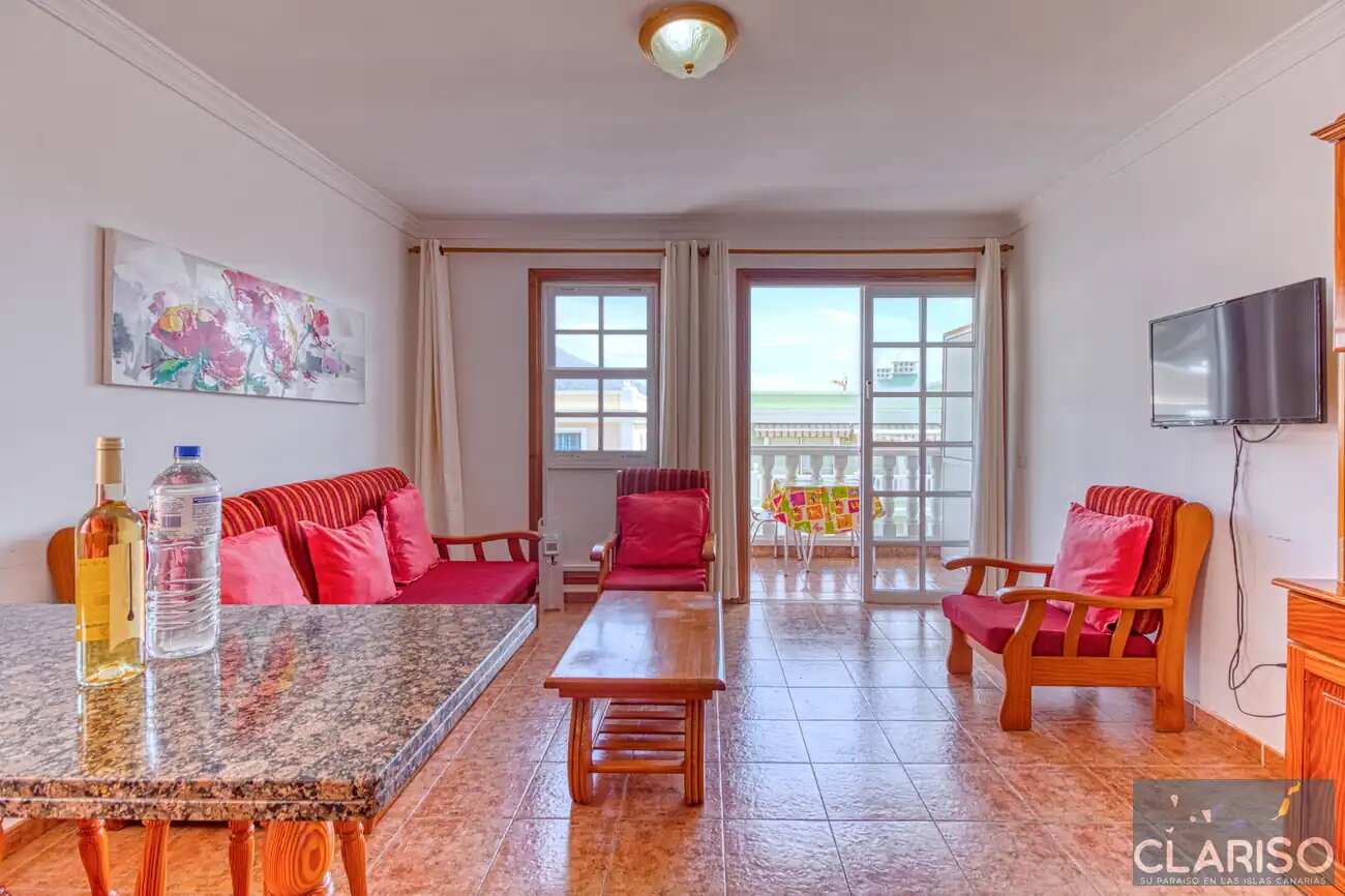 Apartamento Roque Horizonte: Ferienwohnung mit Balkon und seitlichem Meerblick nahe dem Strand in Puerto Naos auf La Palma