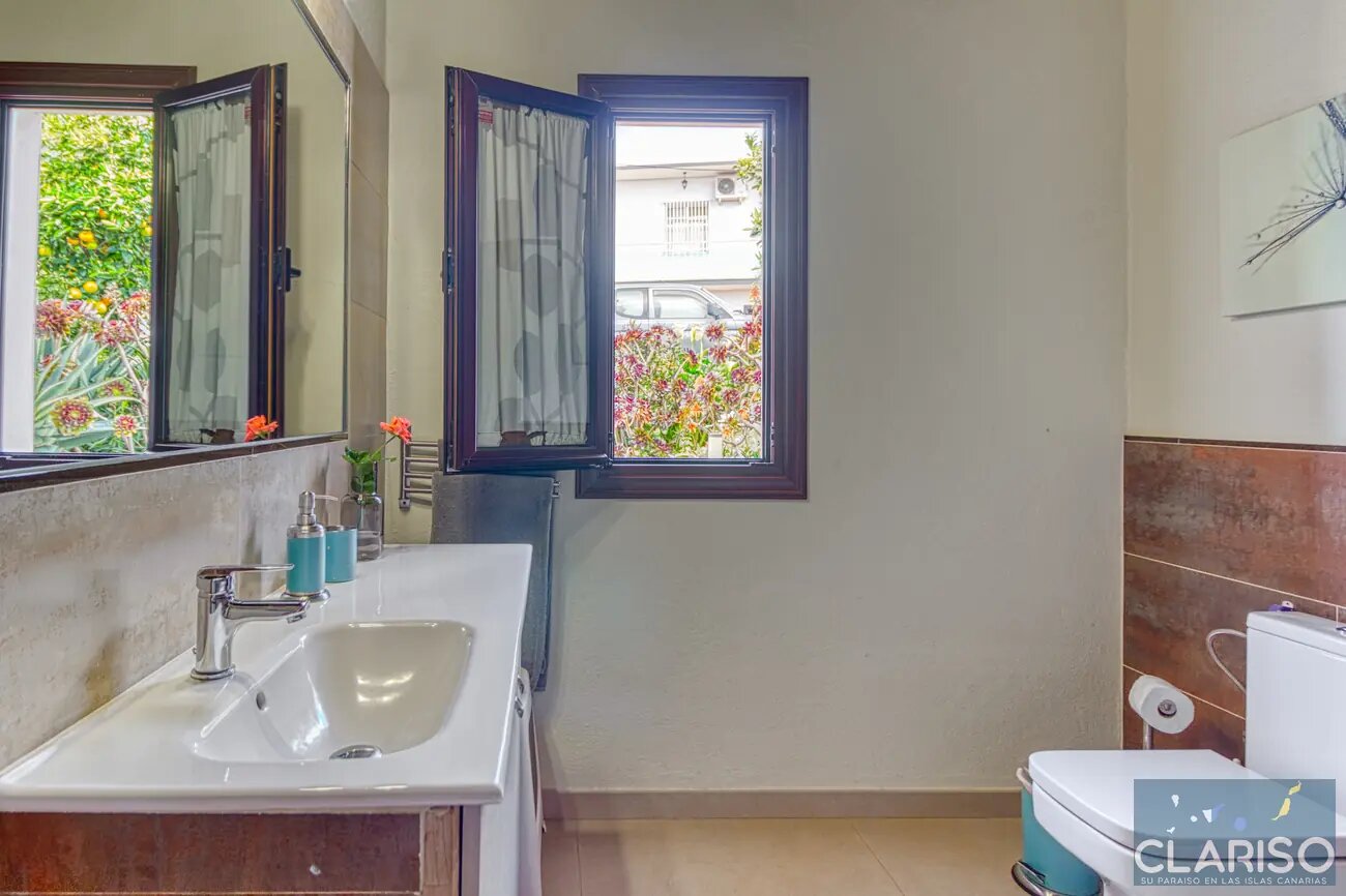 Casa El Peral: Architektenhaus mit Panoramaterrasse und getrennten Schlafflügeln in Puntagorda auf La Palma