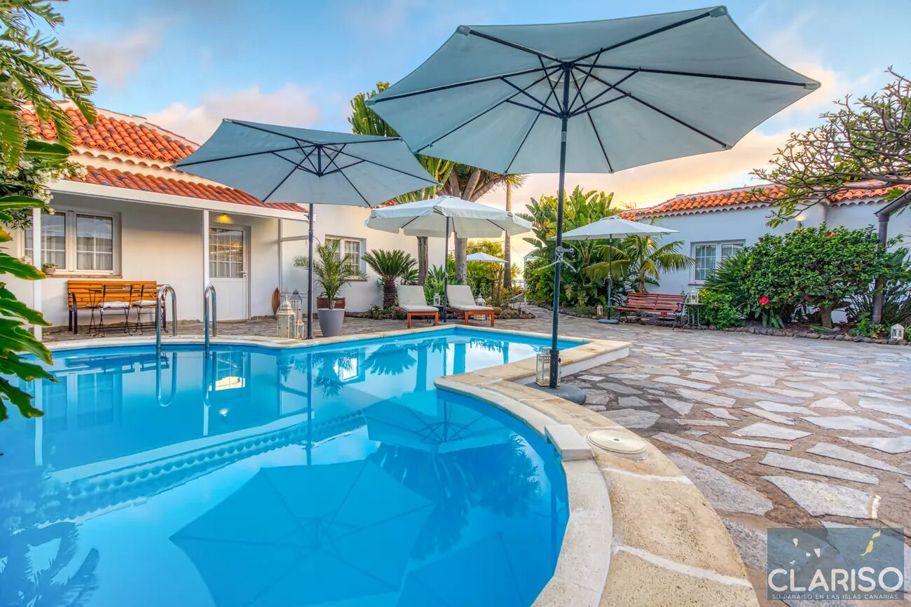 Casa Estrelicia: Apartment mit weißer kanarischer Holzdecke und Gemeinschaftspool in El Paso auf La Palma