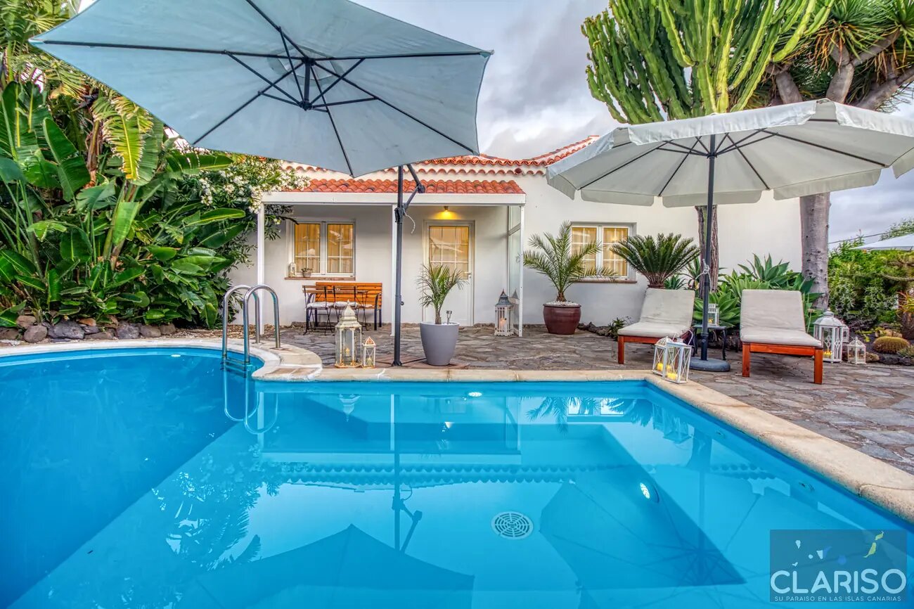 Casa Estrelicia: Apartment mit weißer kanarischer Holzdecke und Gemeinschaftspool in El Paso auf La Palma